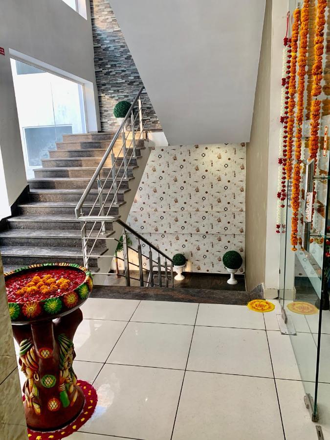Amora Rooms Dwarka Nové Dillí Exteriér fotografie