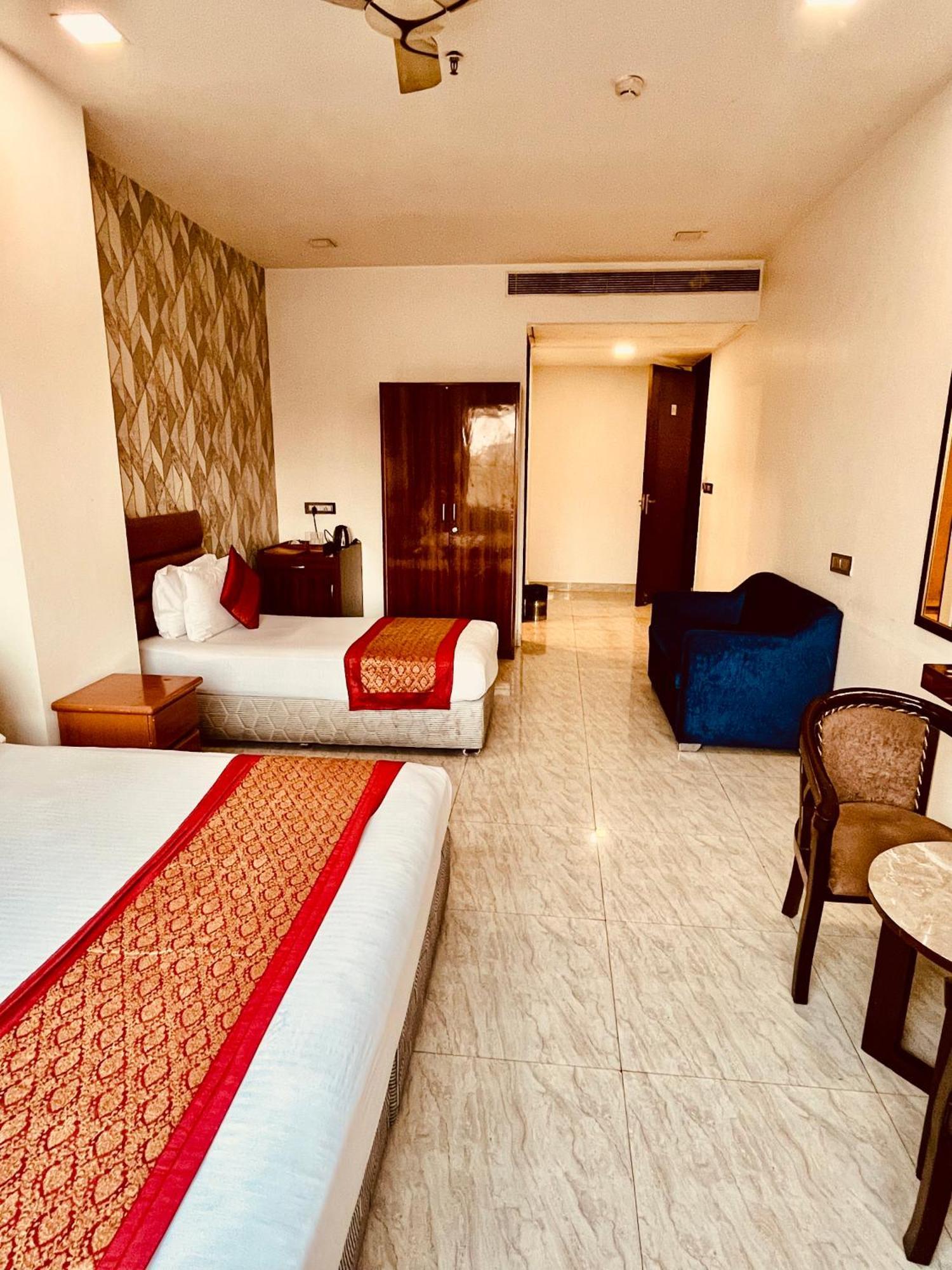Amora Rooms Dwarka Nové Dillí Exteriér fotografie