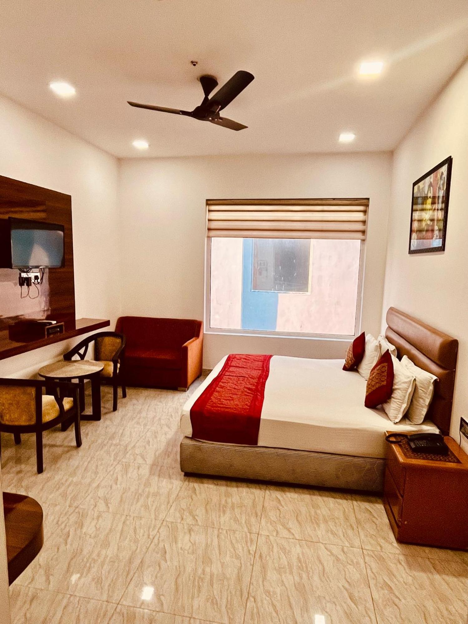 Amora Rooms Dwarka Nové Dillí Exteriér fotografie