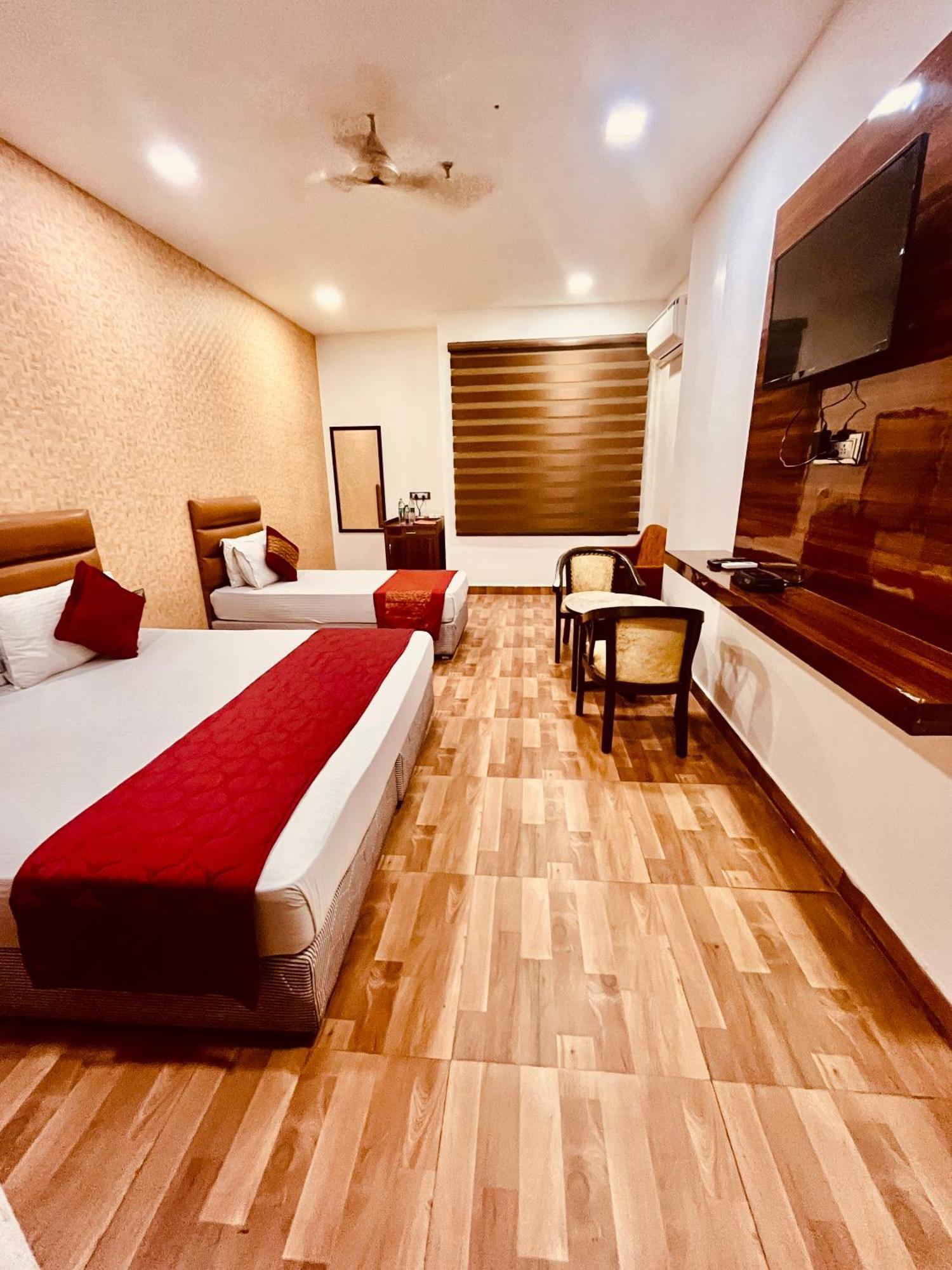 Amora Rooms Dwarka Nové Dillí Exteriér fotografie