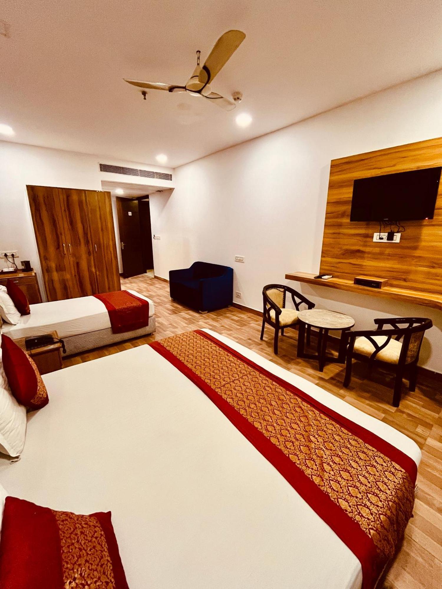 Amora Rooms Dwarka Nové Dillí Exteriér fotografie