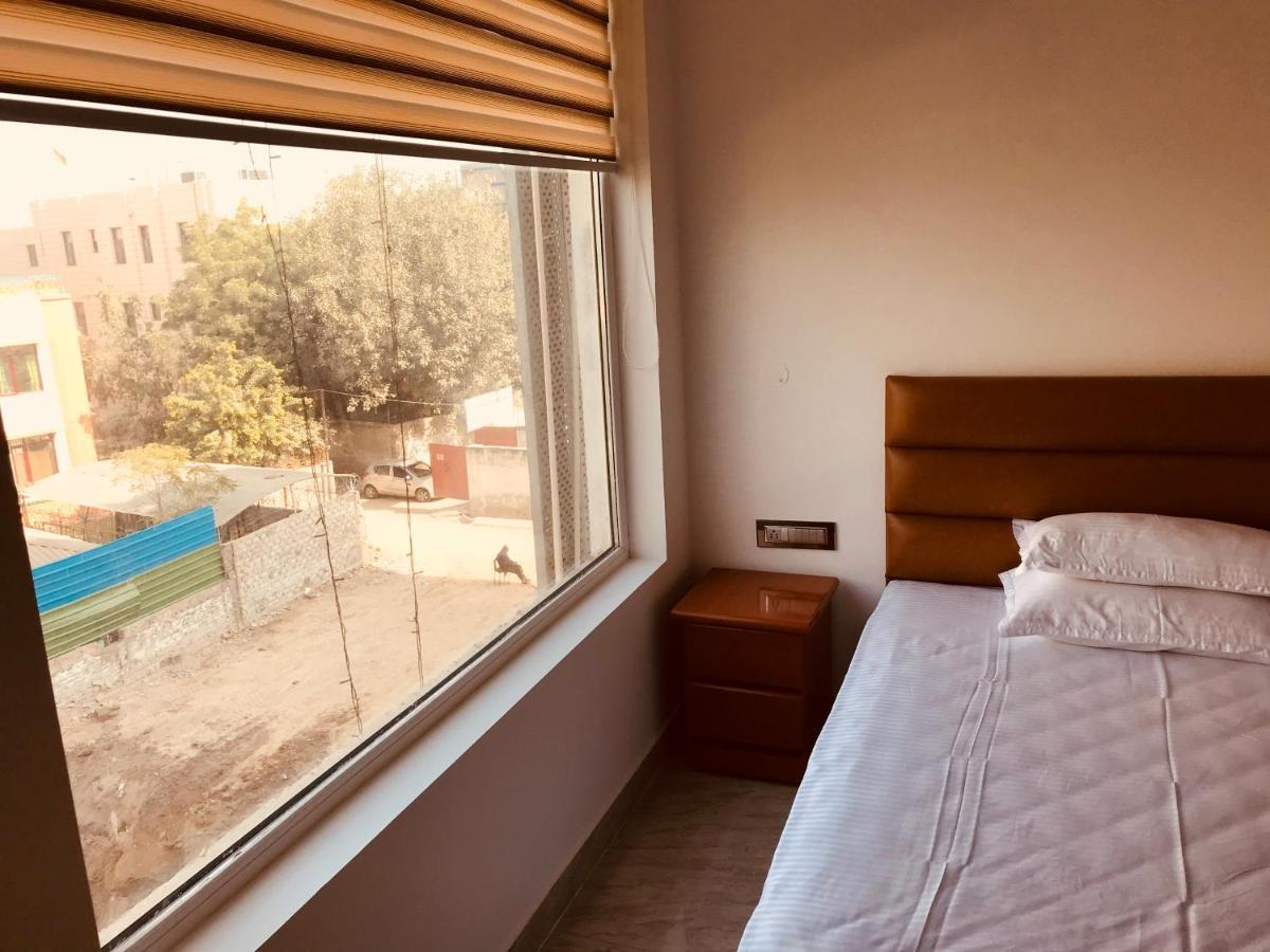 Amora Rooms Dwarka Nové Dillí Exteriér fotografie